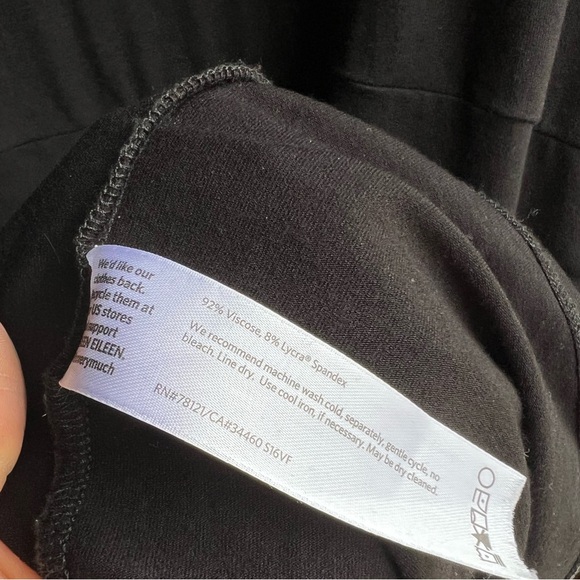 Eileen Fisher Black Long Sleeve Crewneck Viscose
Dress with Pockets Size medium - Picture 6 of 10